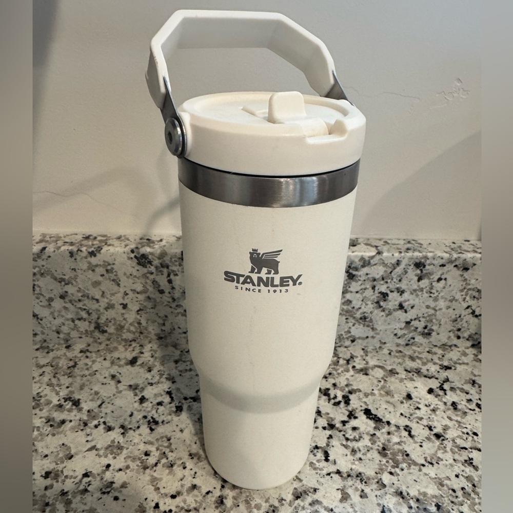 Stanley 30 oz ice flow quencher